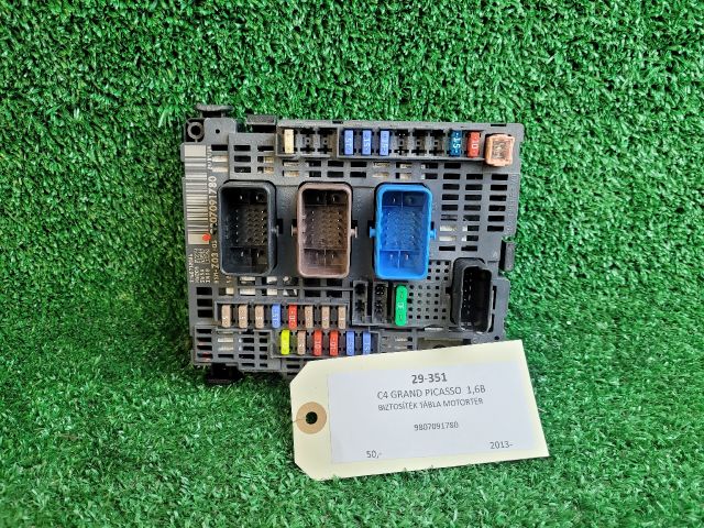 bontott CITROËN C4 PICASSO Biztosítéktábla Motortér