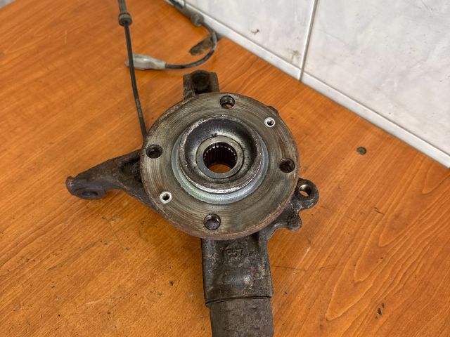 bontott CITROËN C4 PICASSO Jobb első Csonkállvány Kerékaggyal