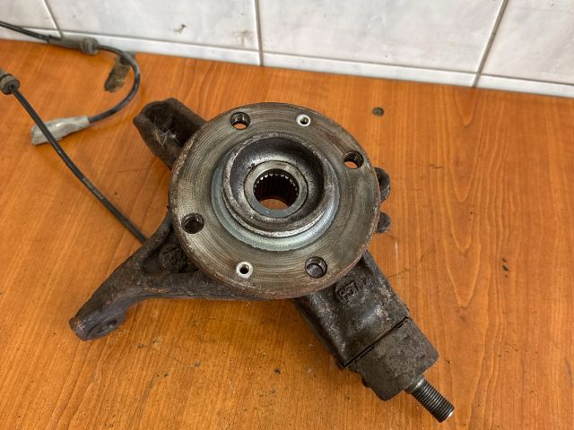 bontott CITROËN C4 PICASSO Jobb első Csonkállvány Kerékaggyal