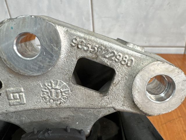 bontott CITROËN C4 PICASSO Motor Tartó Bak Jobb