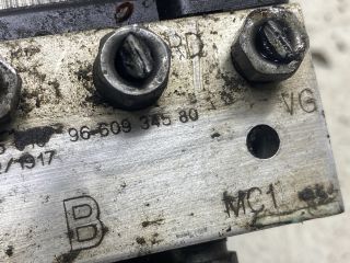 bontott CITROËN C4 PICASSO ABS Kocka