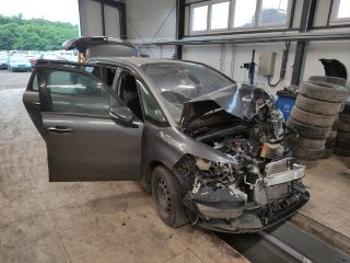 bontott CITROËN C4 PICASSO Bal első Csonkállvány Kerékaggyal