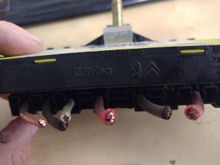 bontott CITROËN C4 PICASSO Biztosítéktábla Motortér