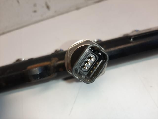 bontott CITROËN C4 PICASSO Közösnyomócső