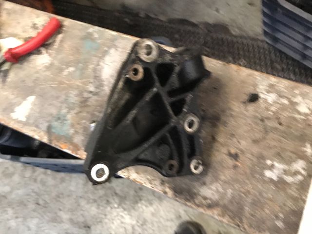 bontott CITROËN C4 PICASSO Motor Tartó Bak (Fém)