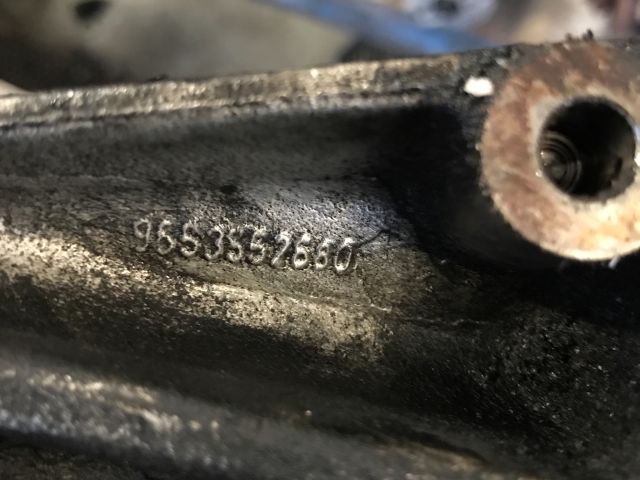 bontott CITROËN C4 PICASSO Motor Tartó Bak (Fém)