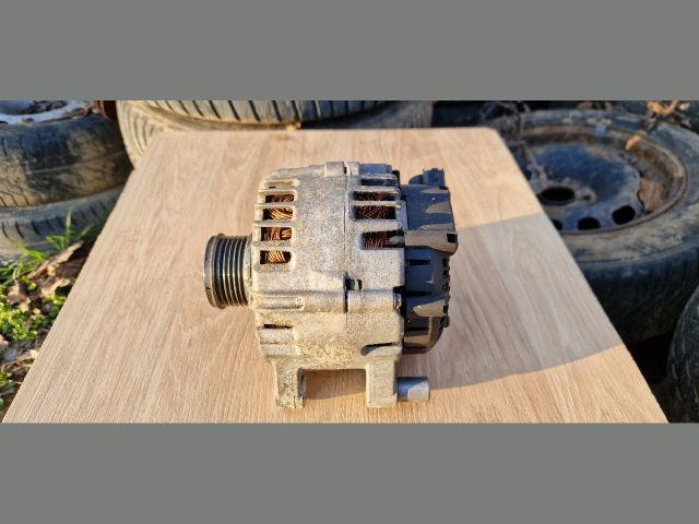 bontott CITROËN C4 PICASSO Generátor