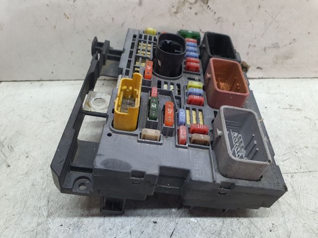 bontott CITROËN C4 PICASSO Biztosítéktábla Motortér