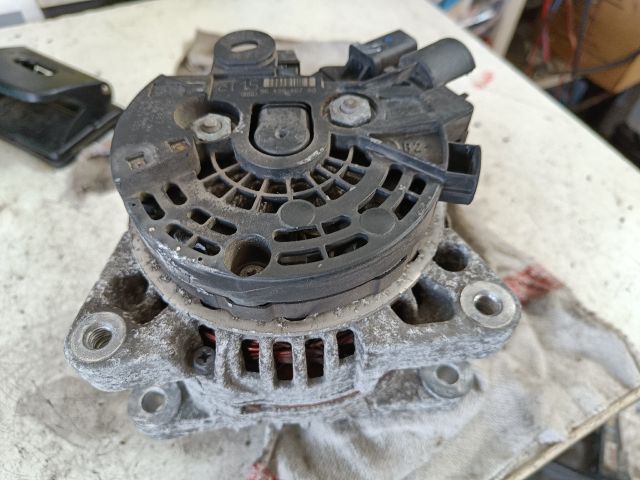 bontott CITROËN C4 PICASSO Generátor