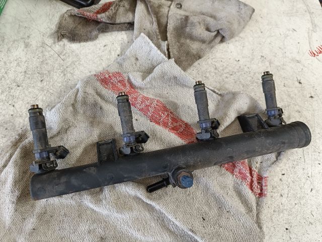 bontott CITROËN C4 PICASSO Porlasztó Sor / Híd