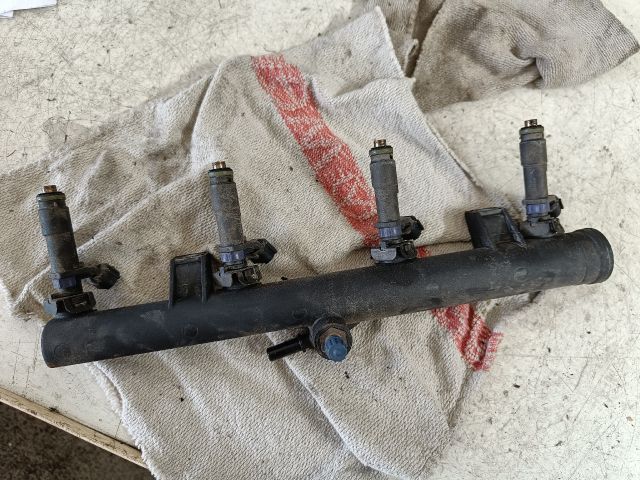 bontott CITROËN C4 PICASSO Porlasztó Sor / Híd