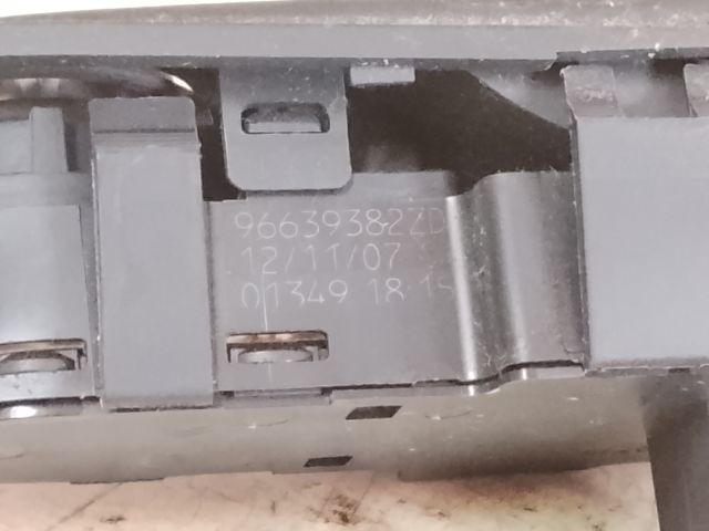 bontott CITROËN C4 PICASSO Ablakemelő és Tükör Kapcsoló