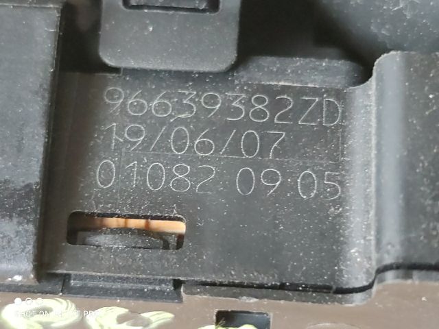 bontott CITROËN C4 PICASSO Ablakemelő és Tükör Kapcsoló