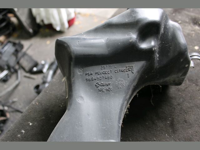 bontott CITROËN C4 PICASSO Ablakmosó Tartály