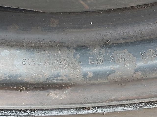 bontott CITROËN C4 PICASSO Acélfelni Gumival (1 db)