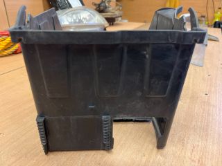 bontott CITROËN C4 PICASSO Akkumulátor Tartó