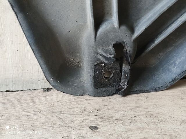 bontott CITROËN C4 PICASSO Alsó Motorburkolat