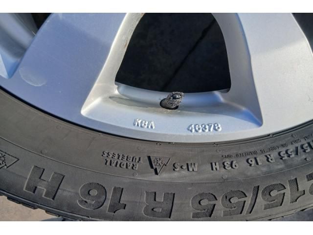 bontott CITROËN C4 PICASSO Alufelni Szett Gumival