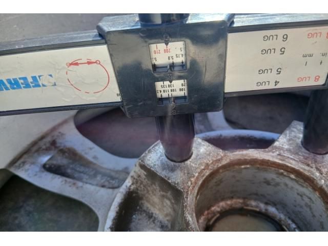 bontott CITROËN C4 PICASSO Alufelni Szett Gumival