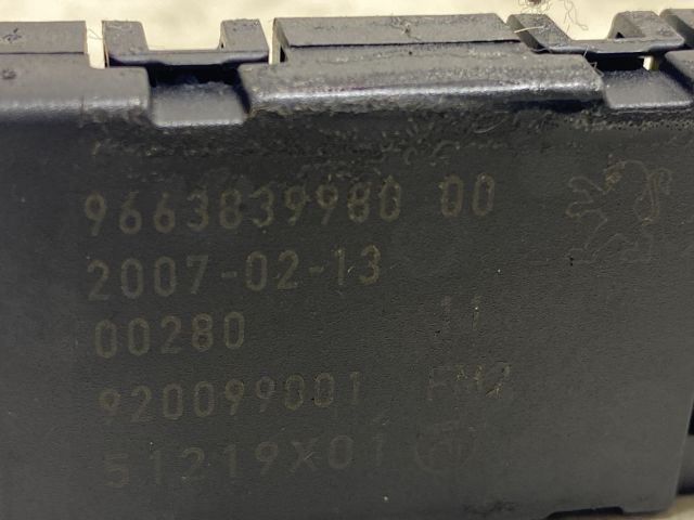 bontott CITROËN C4 PICASSO Antenna Erősítő