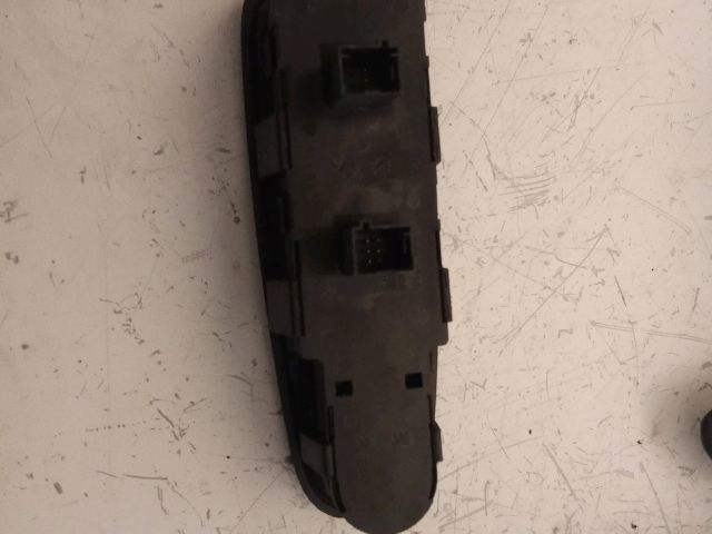 bontott CITROËN C4 PICASSO Bal első Ablakemelő Kapcsoló