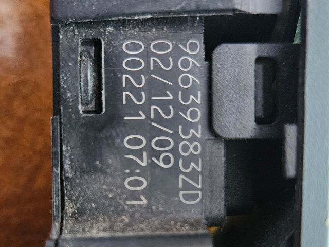 bontott CITROËN C4 PICASSO Bal első Ablakemelő Kapcsoló