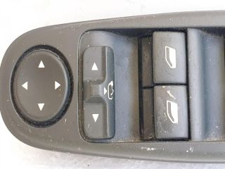 bontott CITROËN C4 PICASSO Bal első Ablakemelő Kapcsoló