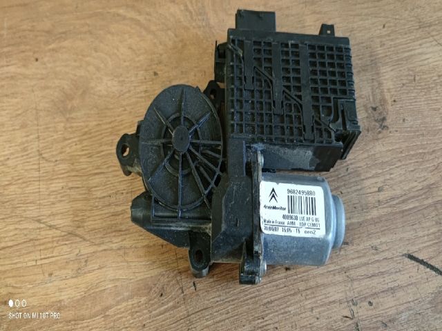 bontott CITROËN C4 PICASSO Bal első Ablakemelő Motor