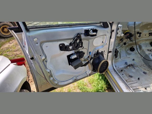 bontott CITROËN C4 PICASSO Bal első Ajtó (Részeivel)