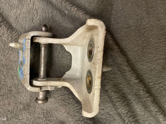 bontott CITROËN C4 PICASSO Bal első Alsó Zsanér