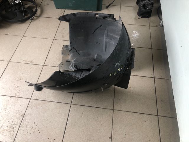 bontott CITROËN C4 PICASSO Bal első Dobbetét (Kerékjárati, Műanyag)