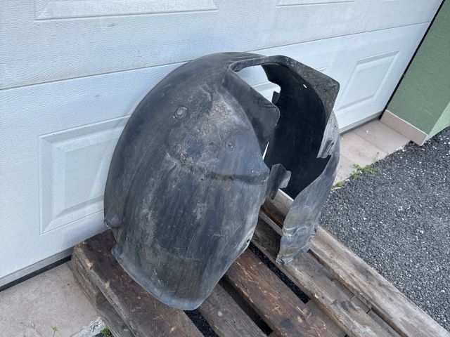 bontott CITROËN C4 PICASSO Bal első Dobbetét (Kerékjárati, Műanyag)