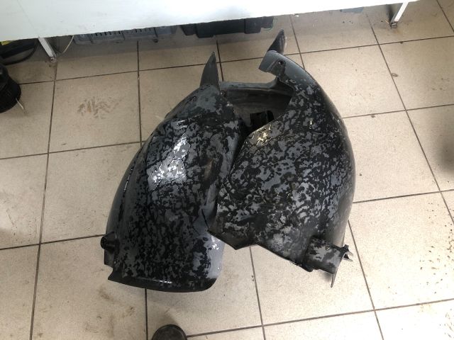 bontott CITROËN C4 PICASSO Bal első Dobbetét (Kerékjárati, Műanyag)