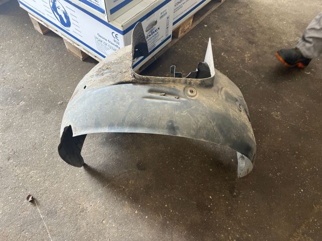 bontott CITROËN C4 PICASSO Bal első Dobbetét (Kerékjárati, Műanyag)