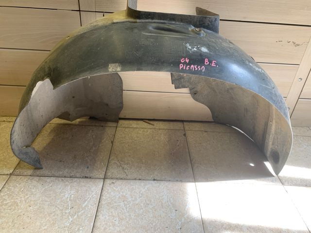 bontott CITROËN C4 PICASSO Bal első Első Dobbetét (Kerékjárati, Műanyag)