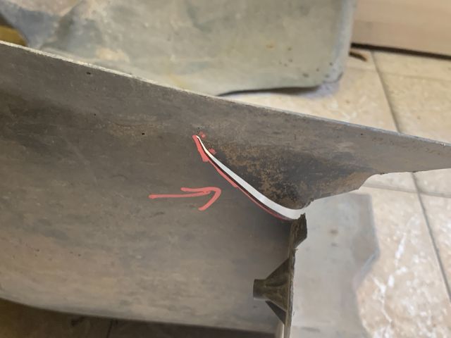 bontott CITROËN C4 PICASSO Bal első Első Dobbetét (Kerékjárati, Műanyag)