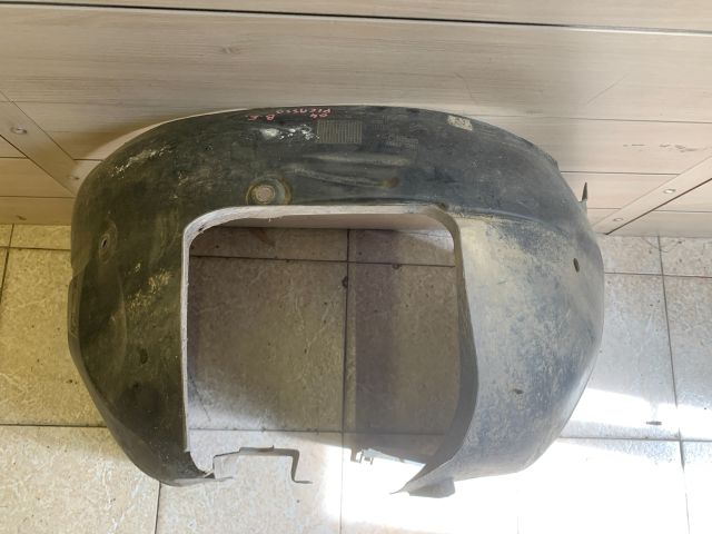 bontott CITROËN C4 PICASSO Bal első Első Dobbetét (Kerékjárati, Műanyag)