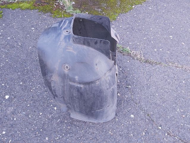 bontott CITROËN C4 PICASSO Bal első Első Dobbetét (Kerékjárati, Műanyag)