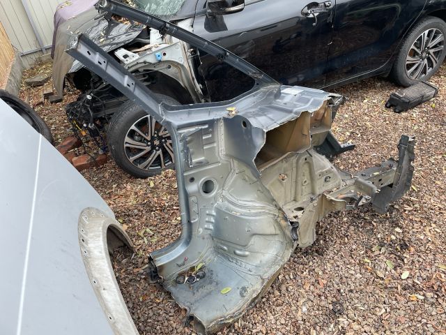 bontott CITROËN C4 PICASSO Bal első Negyed Karosszéria Csomag