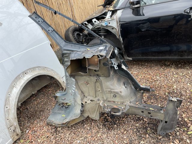 bontott CITROËN C4 PICASSO Bal első Negyed Karosszéria Csomag