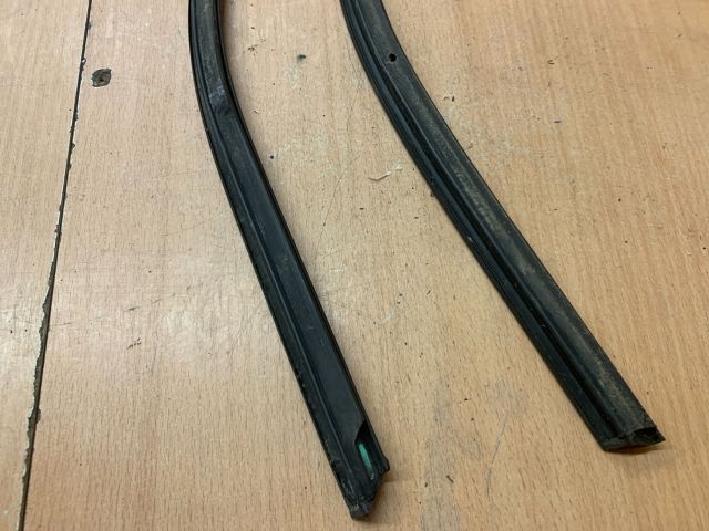 bontott CITROËN C4 PICASSO Bal első Sárvédő Díszléc