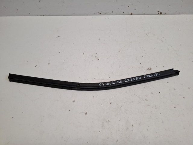 bontott CITROËN C4 PICASSO Bal első Sárvédő Díszléc