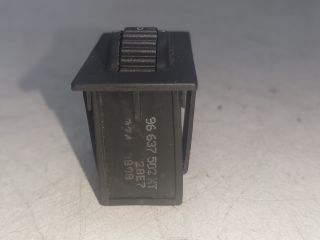 bontott CITROËN C4 PICASSO Bal első Ülésfűtés Kapcsoló