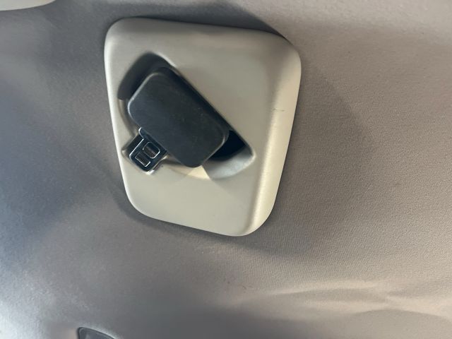 bontott CITROËN C4 PICASSO Bal első Zsanér