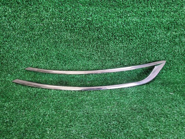 bontott CITROËN C4 PICASSO Bal Fényszóró Bajusz Díszléc