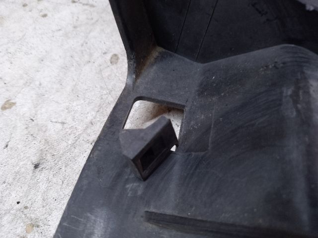 bontott CITROËN C4 PICASSO Bal Fényszóró Tartó