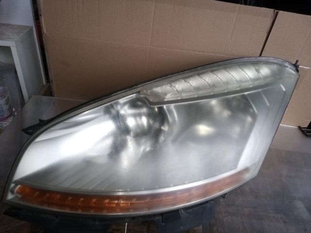 bontott CITROËN C4 PICASSO Bal Fényszóró