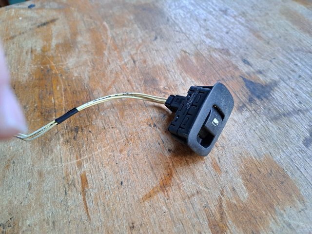 bontott CITROËN C4 PICASSO Bal hátsó Ablakemelő Kapcsoló