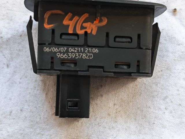 bontott CITROËN C4 PICASSO Bal hátsó Ablakemelő Kapcsoló
