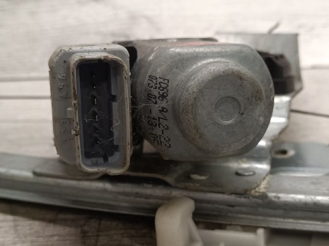 bontott CITROËN C4 PICASSO Bal hátsó Ablakemelő Szerkezet (Elektromos)